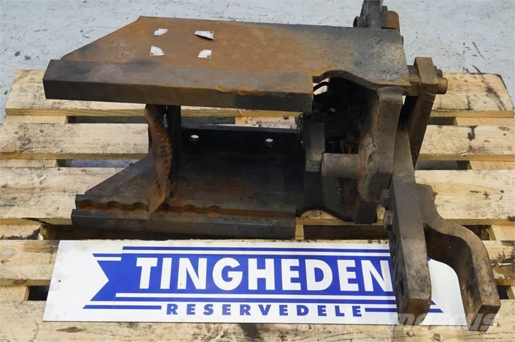 CASE Maxxum 115 ملحقات أخرى للجرارات