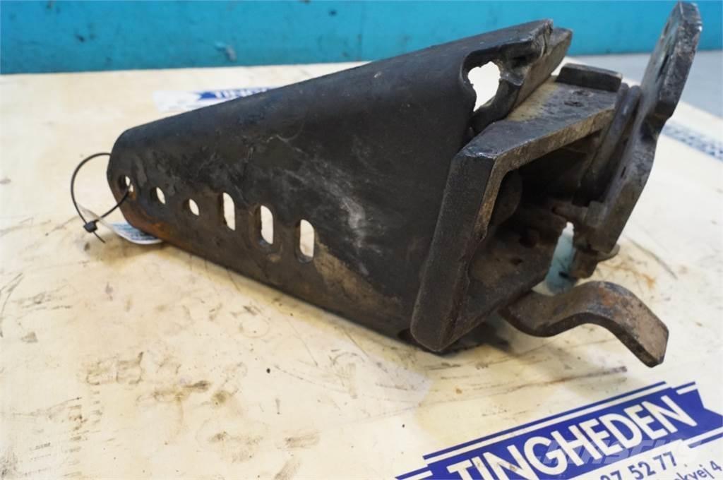 CASE Maxxum 115 ملحقات أخرى للجرارات