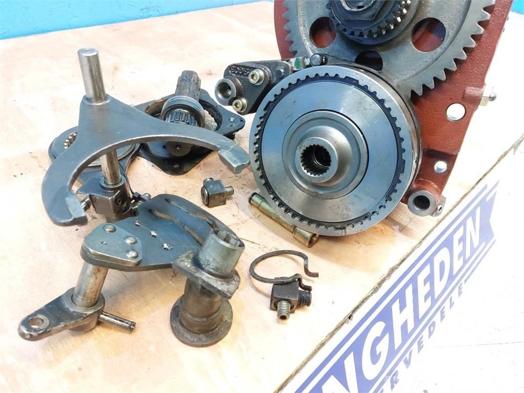 CASE Maxxum 115 ملحقات أخرى للجرارات