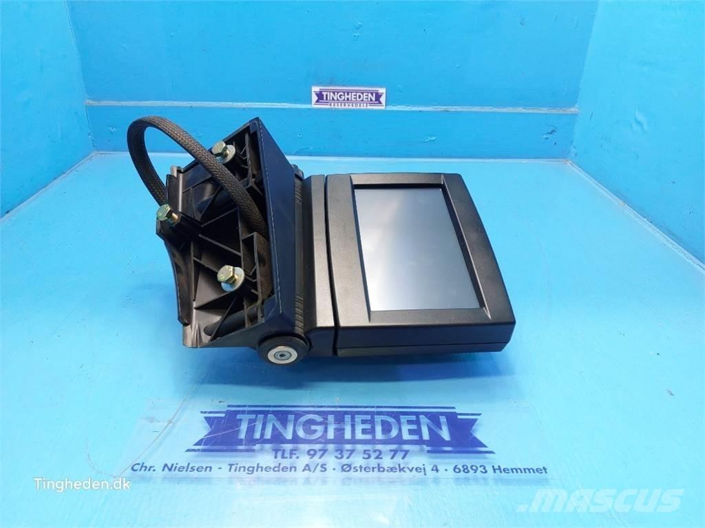 CASE Maxxum 115 إلكترونيات