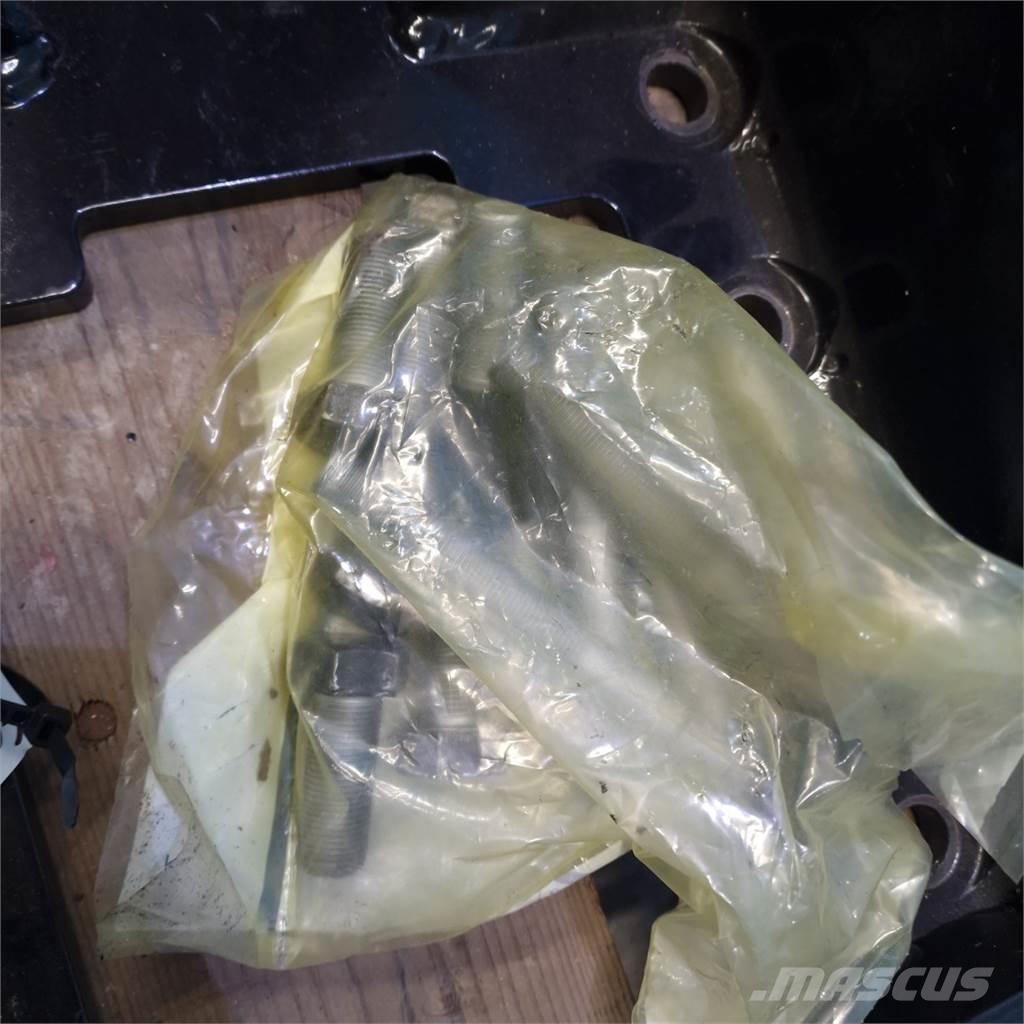 CASE Maxxum 130 ملحقات أخرى للجرارات