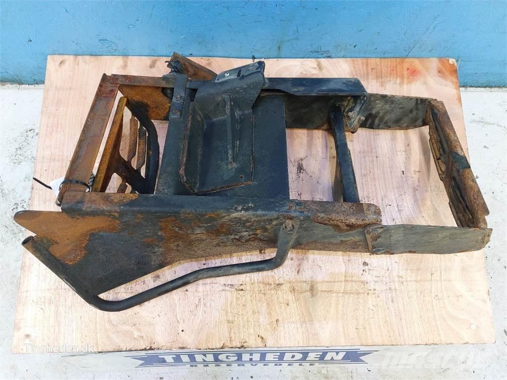 CASE Puma 185 كابينة والداخلية