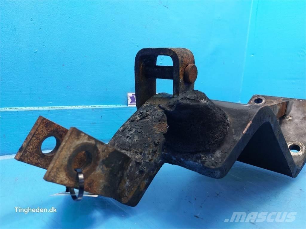 CASE Puma 185 كابينة والداخلية