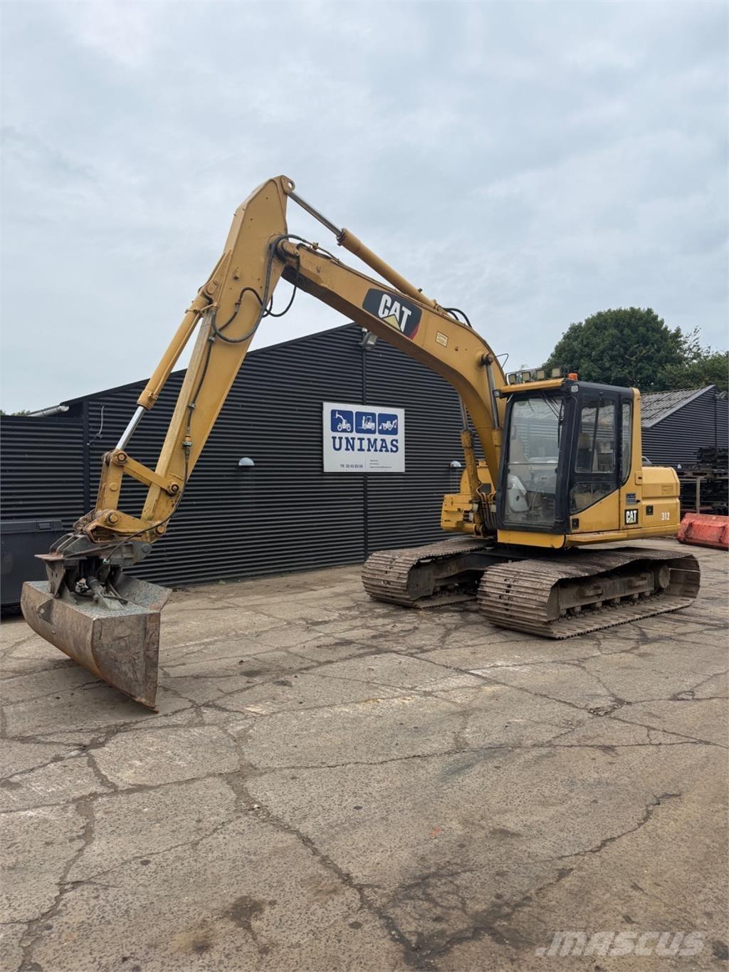 CAT 312 حفارات زحافة
