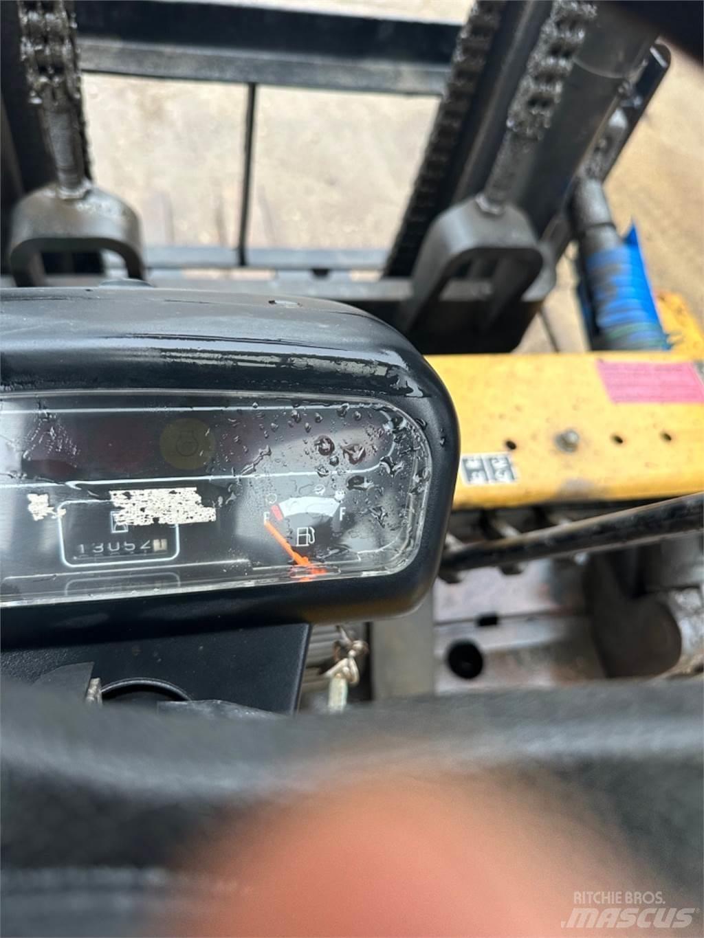 CAT DP40 شاحنات الديزل