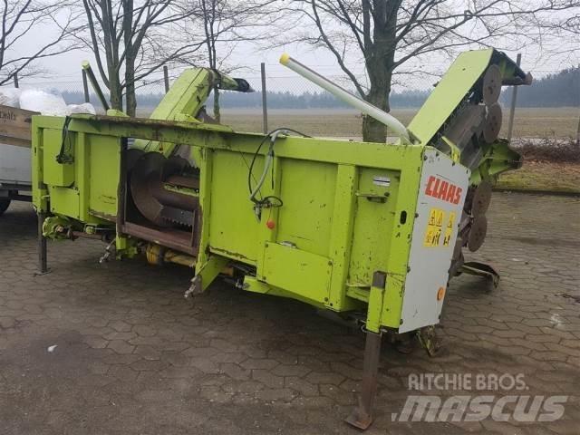 CLAAS 6218 8R علافات ذاتية الدفع