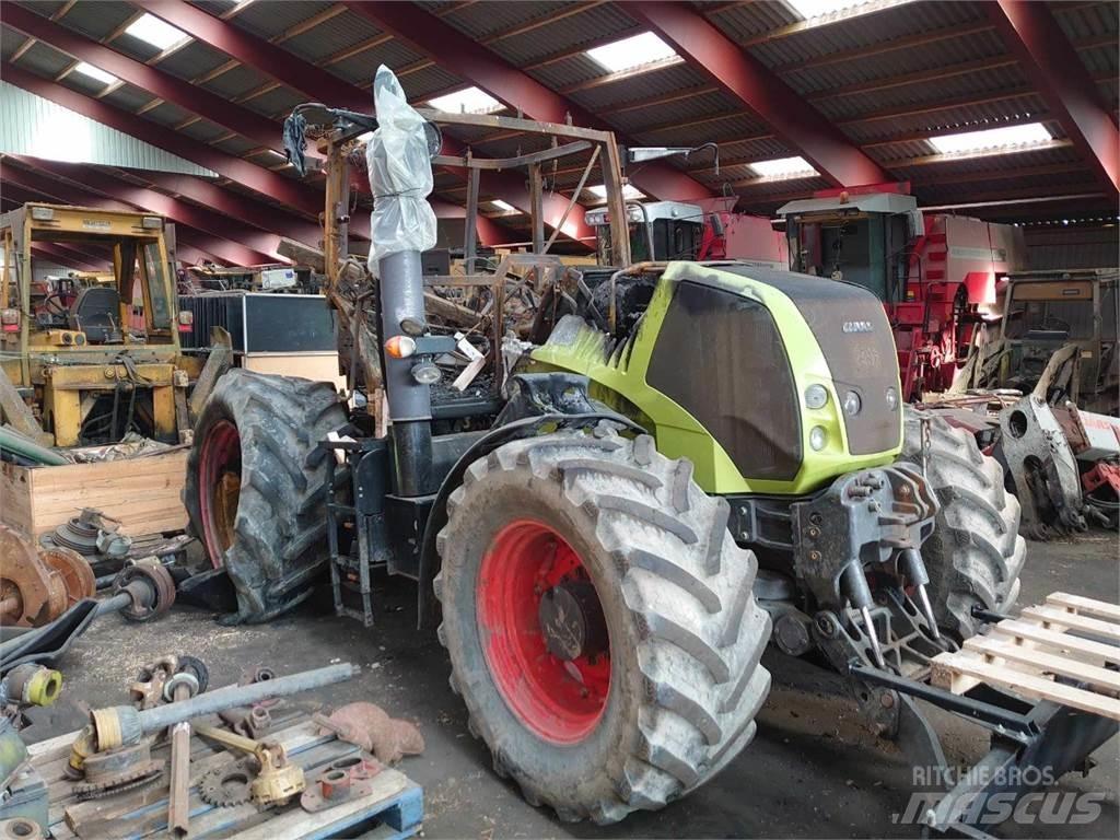 CLAAS Axion 840 الجرارات
