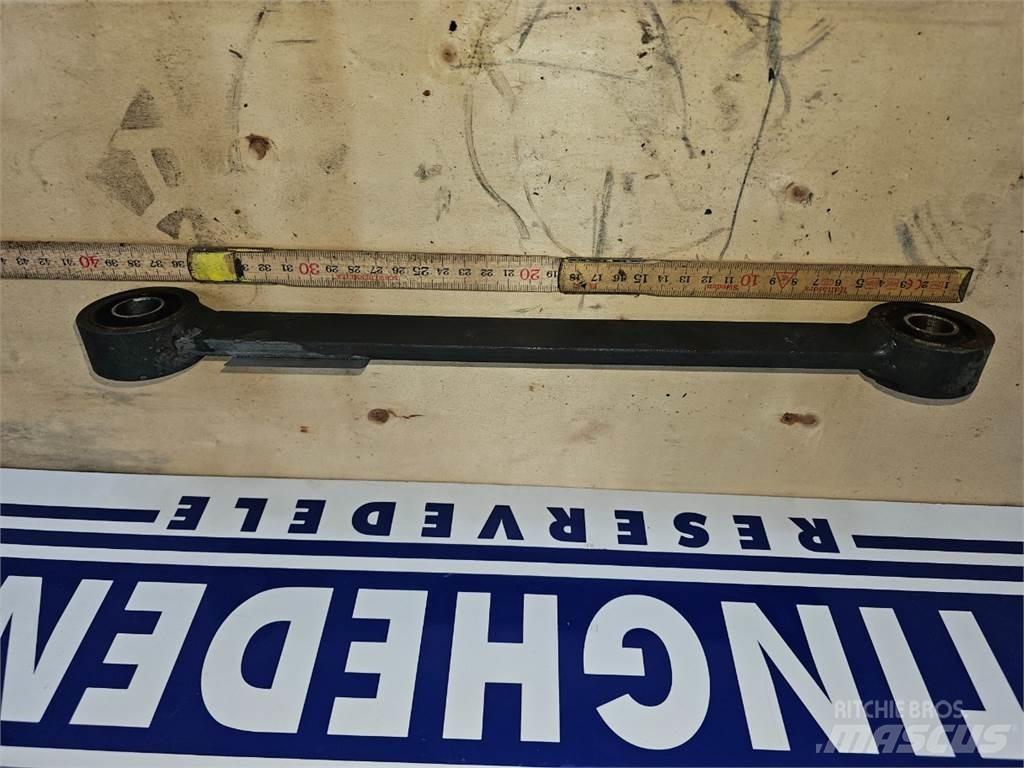 CLAAS Lexion 570 معدات نشر الرمال والملح