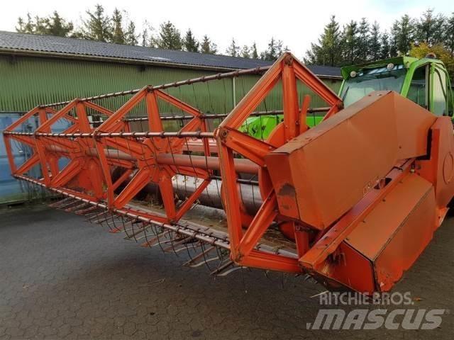 Deutz-Fahr 14 ملحقات الحصادات