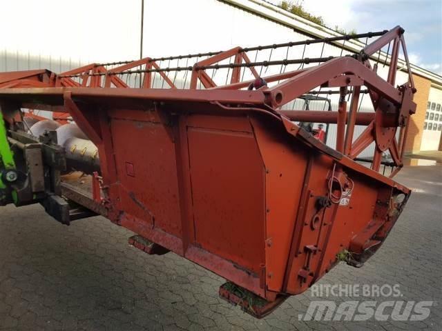 Deutz-Fahr 14 ملحقات الحصادات