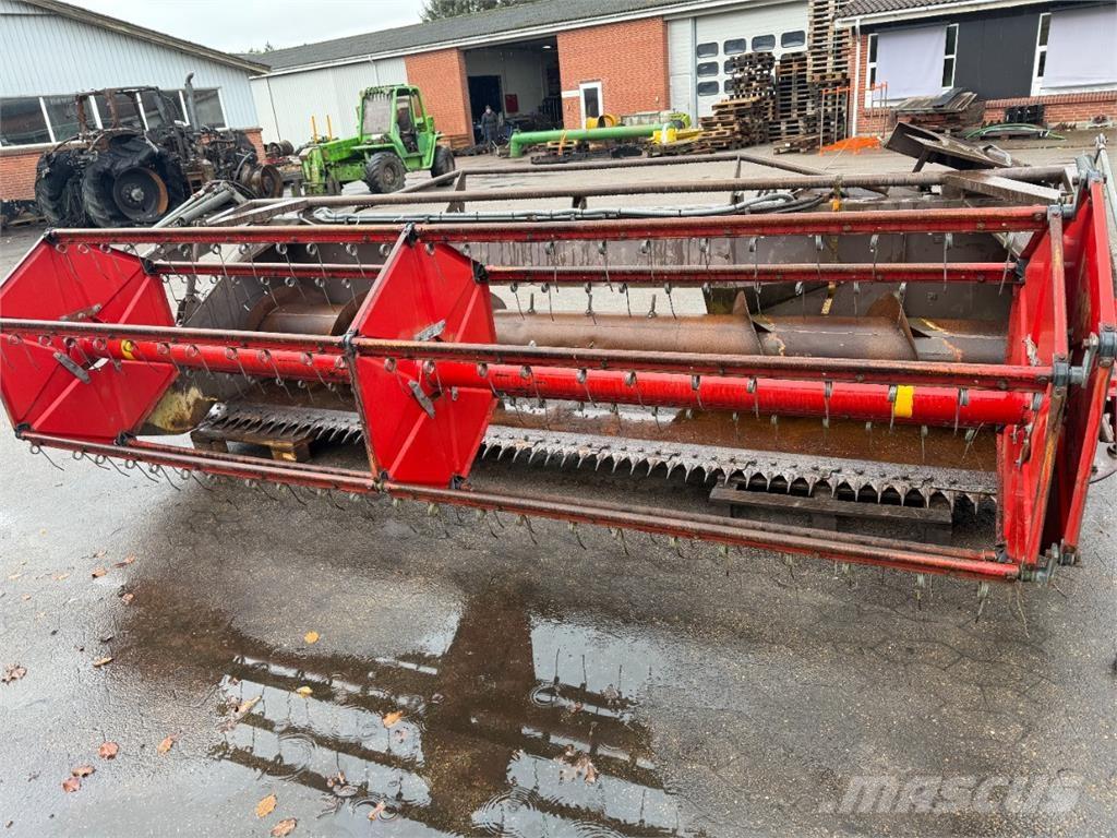 Dronningborg 14 ملحقات الحصادات