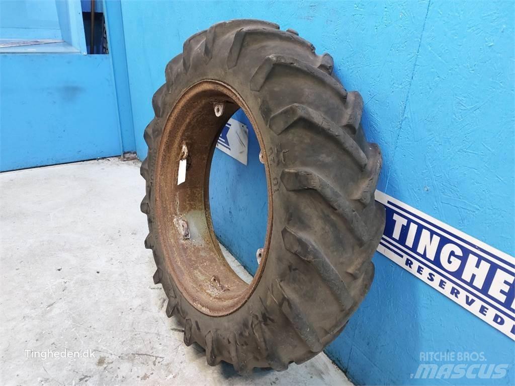 Dunlop 28 10-28 الإطارات والعجلات والحافات