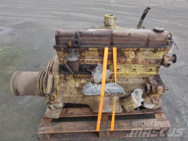 Ford Trader 590E محركات