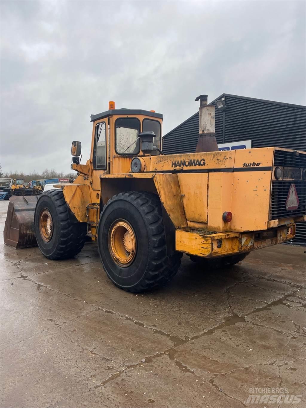 Hanomag 66C لوادر بعجل