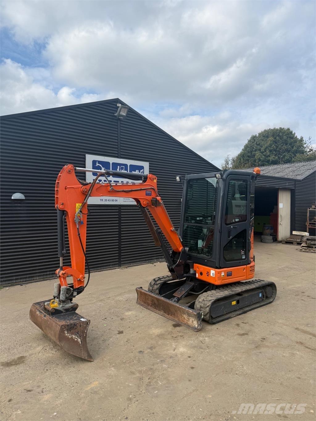 Hitachi ZX26U حفارات صغيرة أقل من 7 طن (حفارات صغيرة)