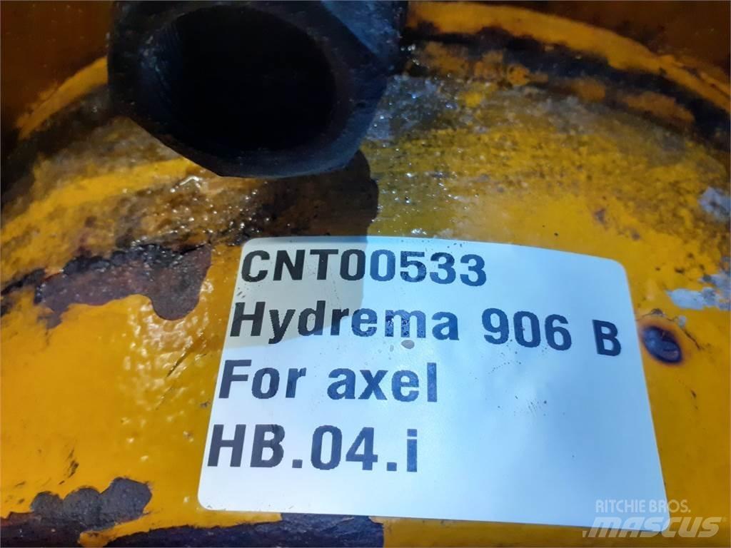 Hydrema 906B محور العجلة