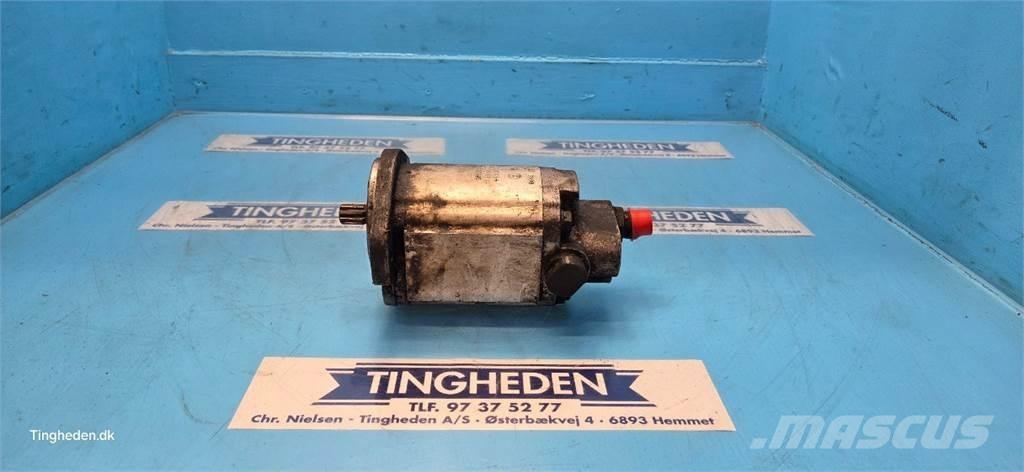 Hydrema 906B هيدروليات