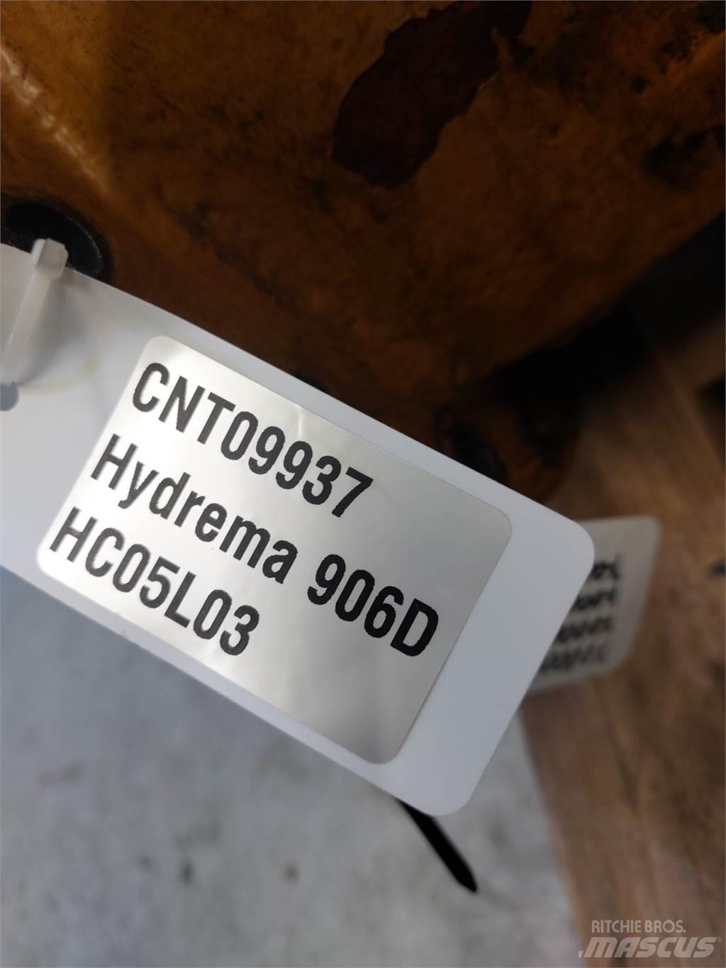 Hydrema 906D محور العجلة