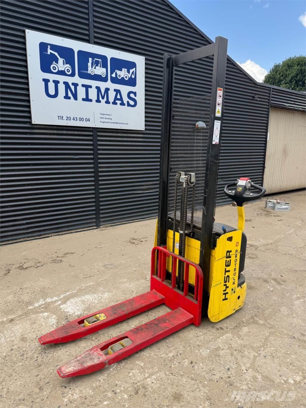 Hyster S1.0 شاحنات مناولة ذات منصة نقالة يدوية