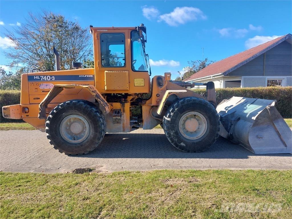 Hyundai HL740-3 لوادر بعجل