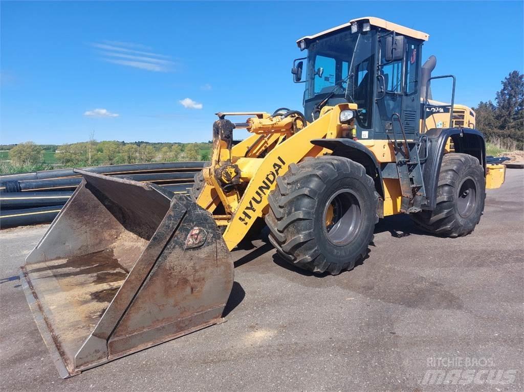 Hyundai HL757-9A لوادر بعجل