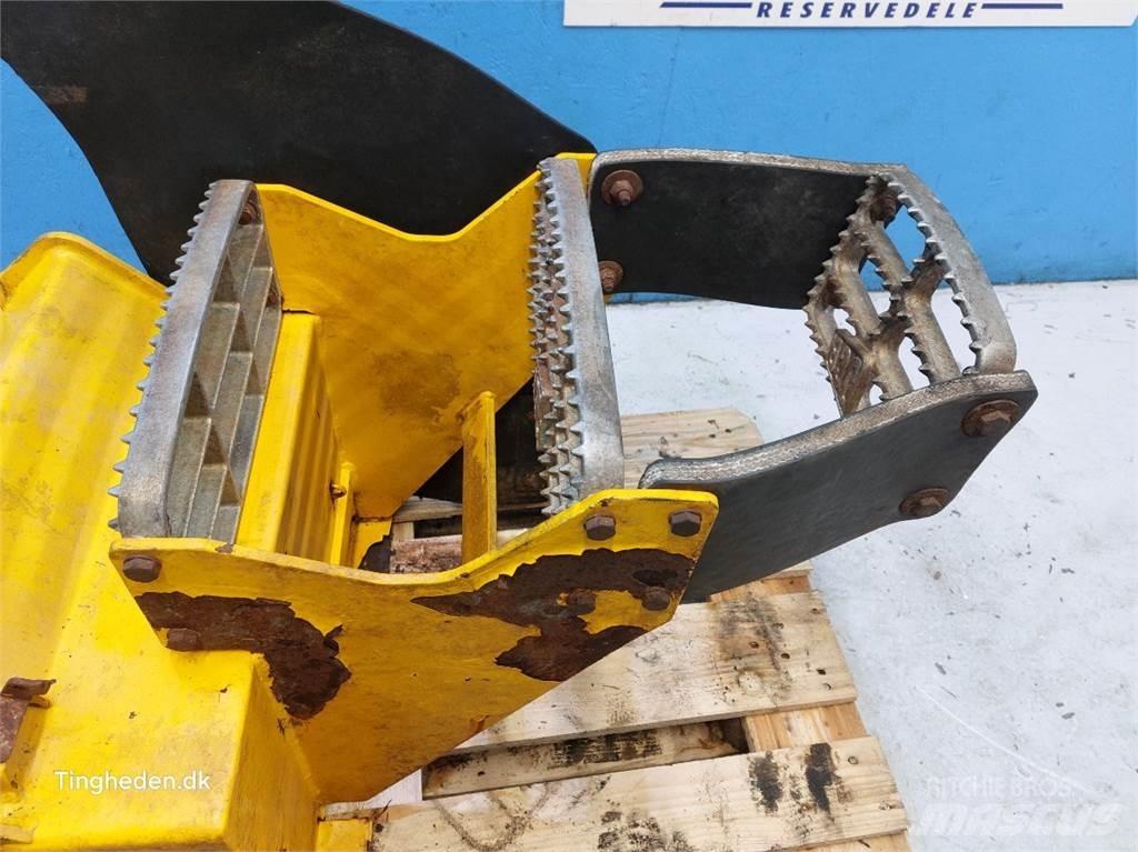 JCB 427 HL دلاء فحص