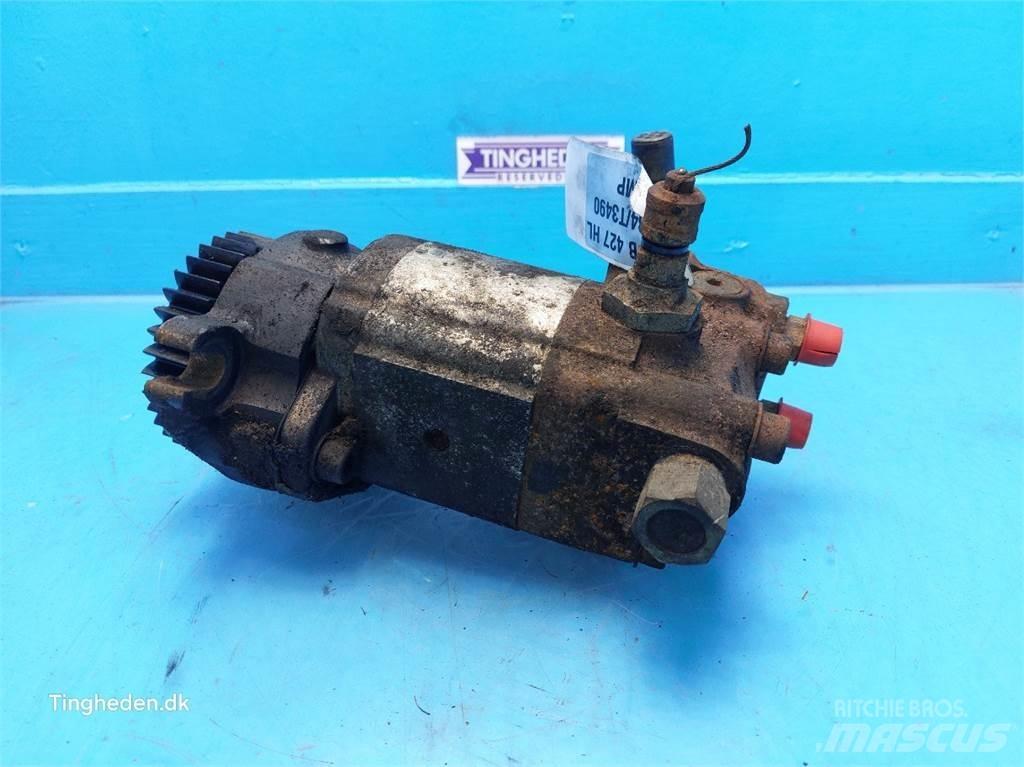 JCB 427 HL محركات