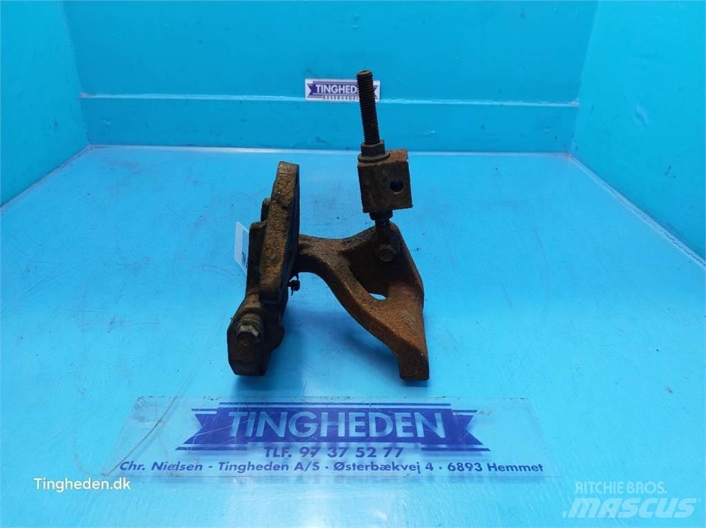 JCB 427 HL محركات