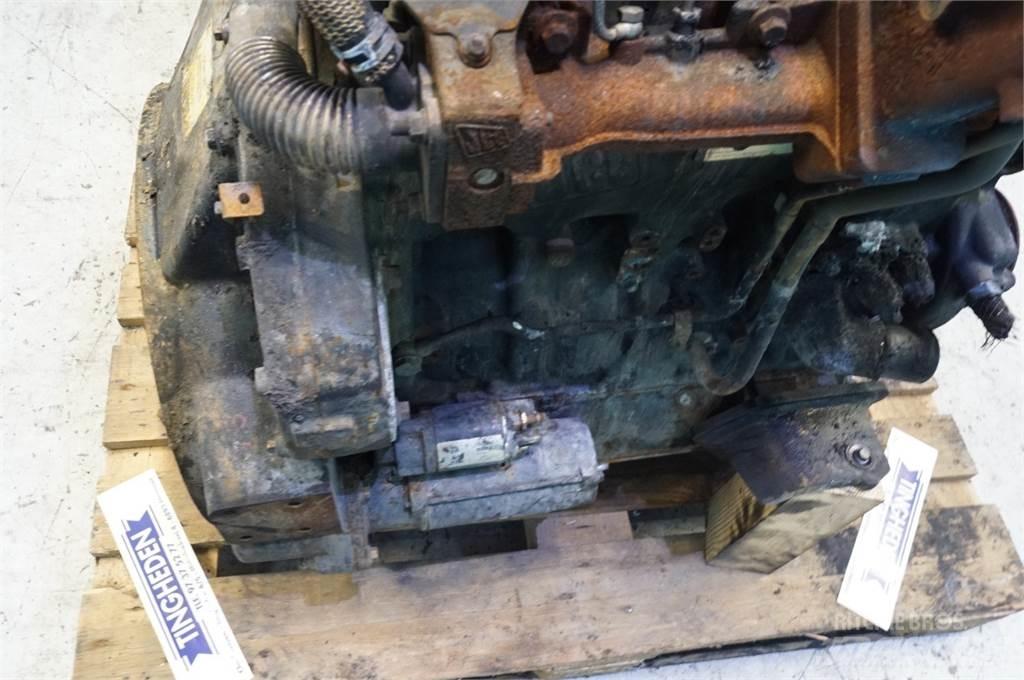 JCB 444 TA4 محركات