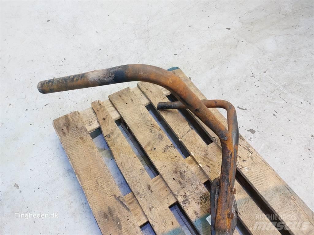 JCB 560-80 دلاء فحص