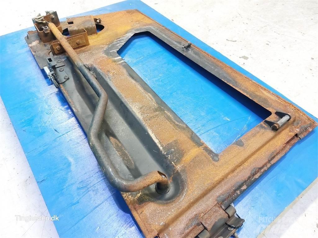 JCB 560-80 كابينة والداخلية