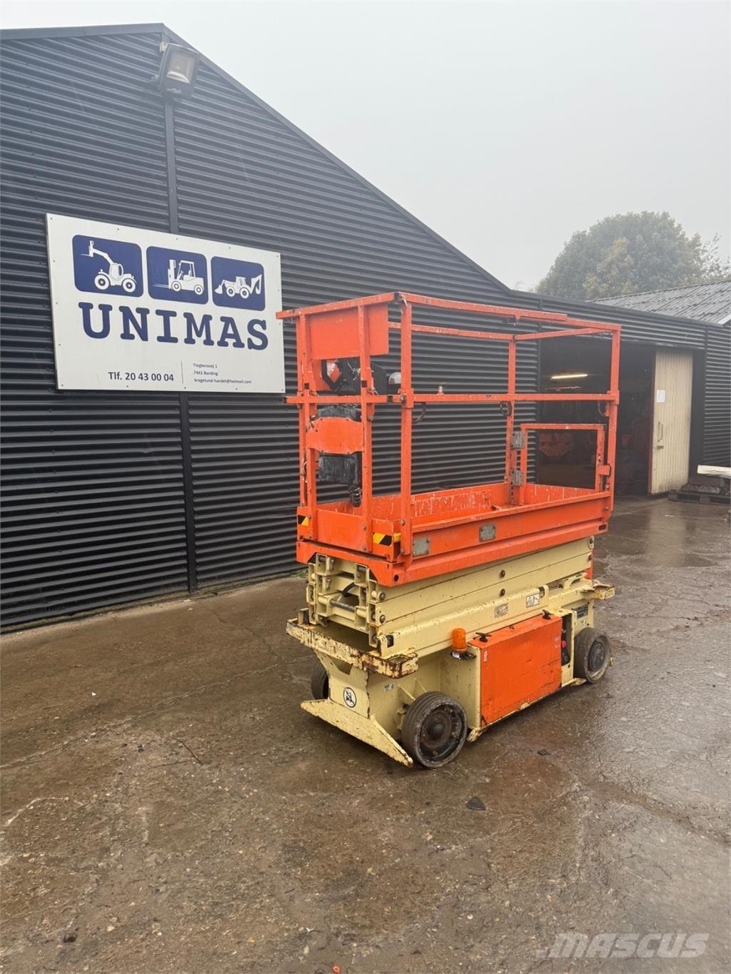 JLG 6RS رافعات مقصية الشكل