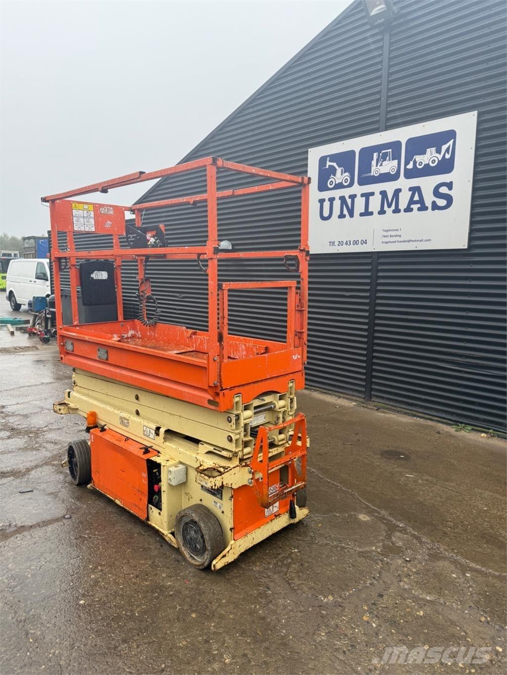 JLG 6RS رافعات مقصية الشكل