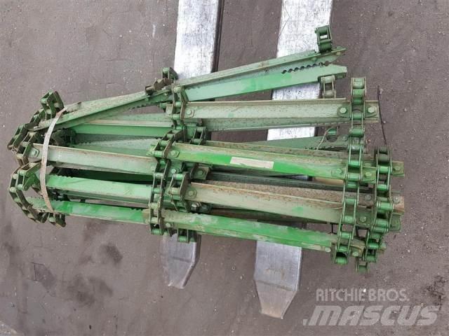 John Deere 1052 ملحقات الحصادات