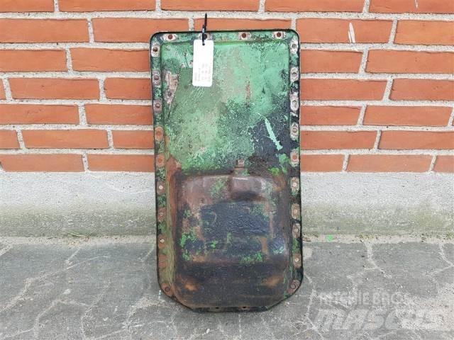 John Deere 1052 محركات