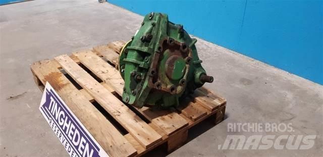 John Deere 1065 ملحقات الحصادات