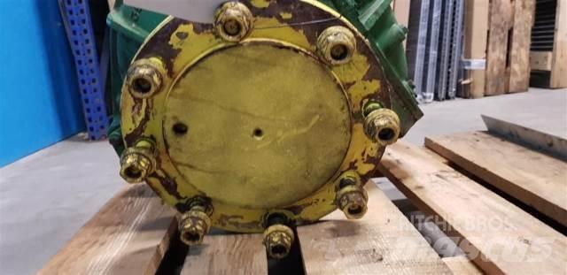 John Deere 1065 ملحقات الحصادات