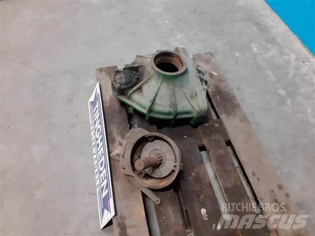 John Deere 1065 ملحقات الحصادات