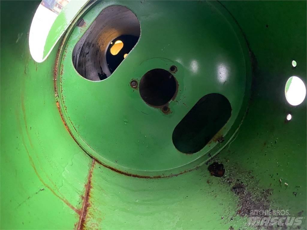 John Deere 1065 ملحقات الحصادات