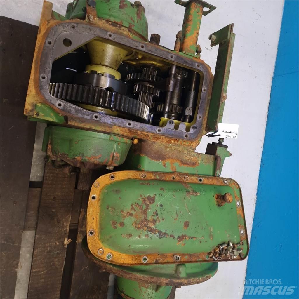 John Deere 1065 أجهزة نقل
