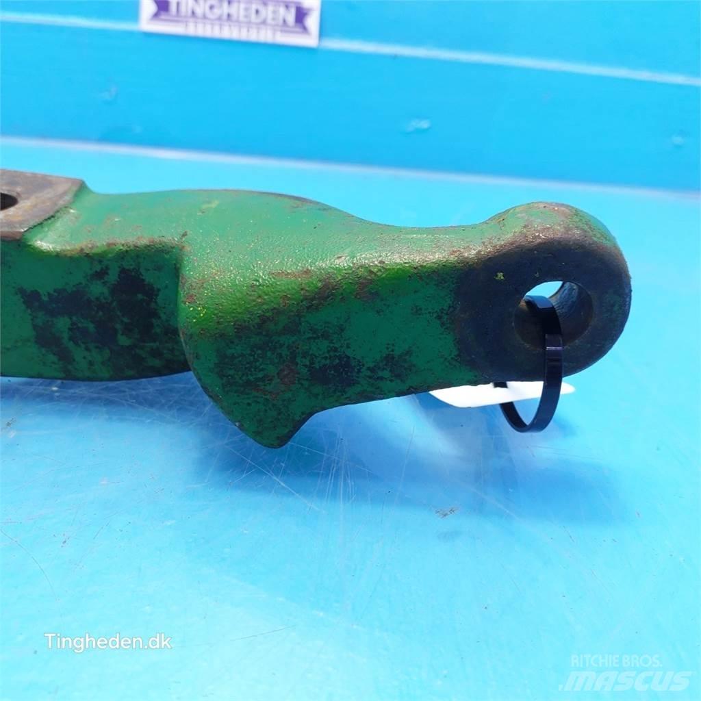 John Deere 1065 ملحقات الحصادات