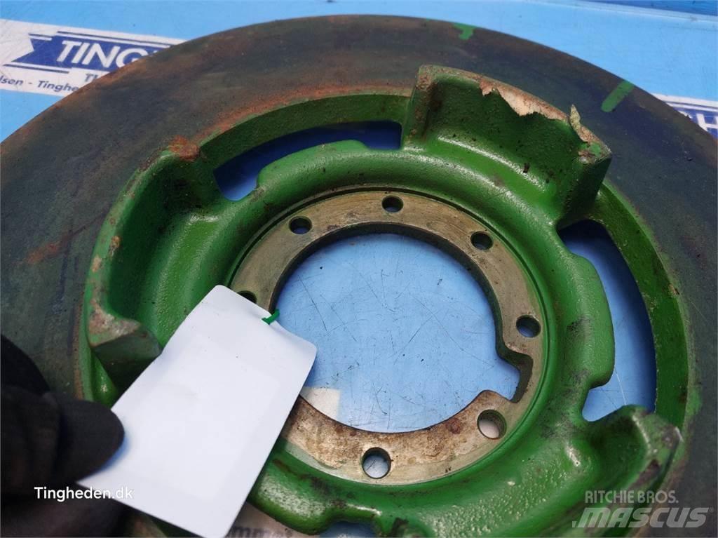 John Deere 1065 ماكينات زراعية أخرى