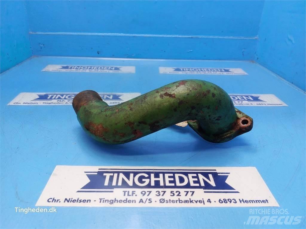 John Deere 1065 محركات