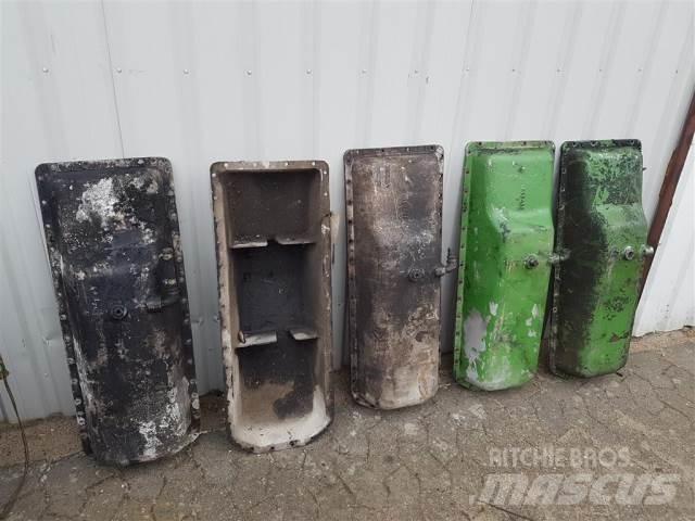 John Deere 1075 محركات