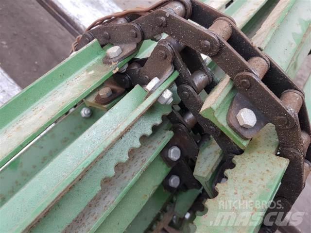 John Deere 1075 ملحقات الحصادات