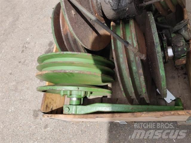 John Deere 1075 ماكينات زراعية أخرى