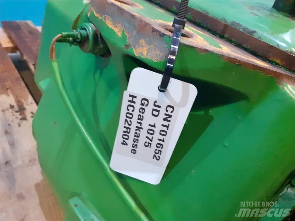John Deere 1075 أجهزة نقل