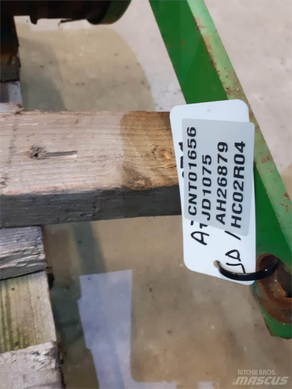 John Deere 1075 ملحقات الحصادات