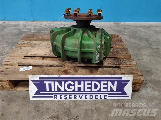 John Deere 1085 ملحقات الحصادات