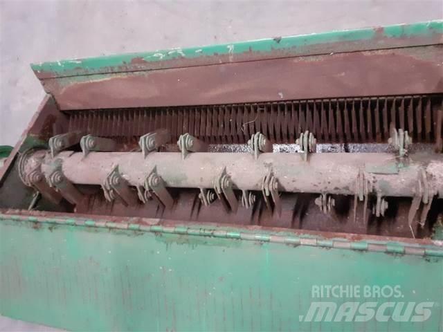 John Deere 1085 ملحقات الحصادات